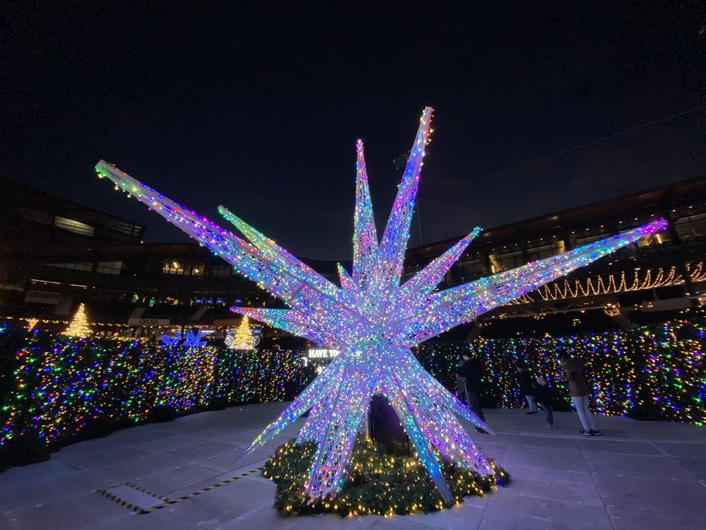 ENCHANT CHRISTMAS 493 Photos & 115 Reviews 1650 S Pavilion Center