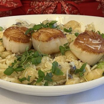 Pierre's - Truffle gnocchi with added scallops 10/10 - French Near Me - Islamorada, Florida Pierre's - Truffle gnocchi with added scallops 10/10 - French Near Me - Islamorada, Florida