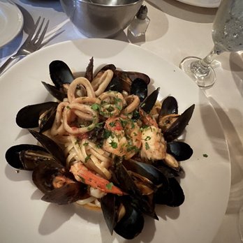 Rafagino Italian Restaurant - Mussels - Italian Near Me - Burke, Virginia Rafagino Italian Restaurant - Mussels - Italian Near Me - Burke, Virginia