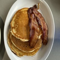 Stella's Diner - Silver dollar pancakes and bacon