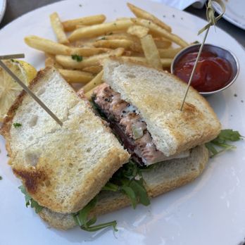 Bluewater Grill - Salmon sandwich - Seafood Near Me - Avalon, California Bluewater Grill - Salmon sandwich - Seafood Near Me - Avalon, California