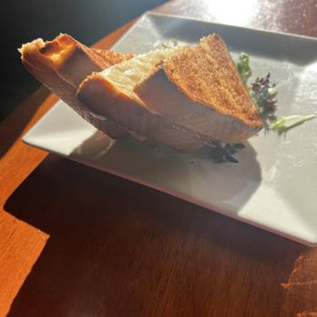 The Governess Bar & Restaurant - Jambon et fromage grilled cheese - Seafood Near Me - Poughkeepsie, New York