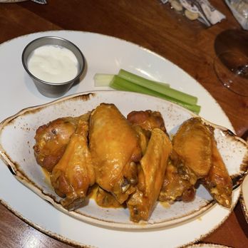 Old Ebbitt Grill - Buffalo Chicken Wings - Bars Near Me - Washington, DC, District of Columbia