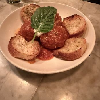 Serafina Tribeca - Bars Near Me - New York, New York
