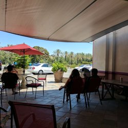 Foothill Ranch Auto Spa - The waiting area, comfy even in the heat.