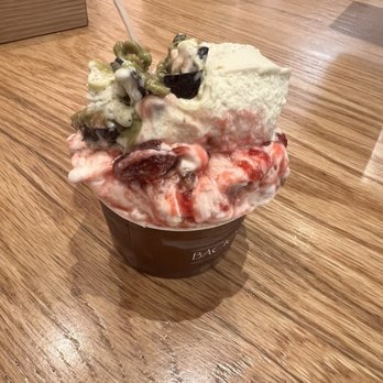 Bacio di Latte - Gelato (Strawberry Cheesecake and Dubai Chocolate) - Gelato Near Me - Marina del Rey, California