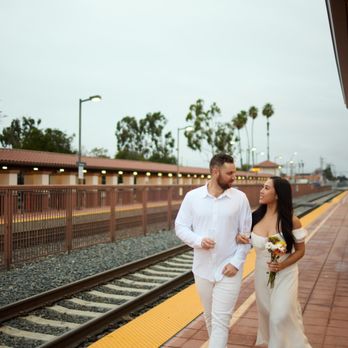 David Hajoo Choi - Mia and Blake at Santa Ana Train Station - Session Photography Near Me - Los Angeles, California David Hajoo Choi - Mia and Blake at Santa Ana Train Station - Session Photography Near Me - Los Angeles, California