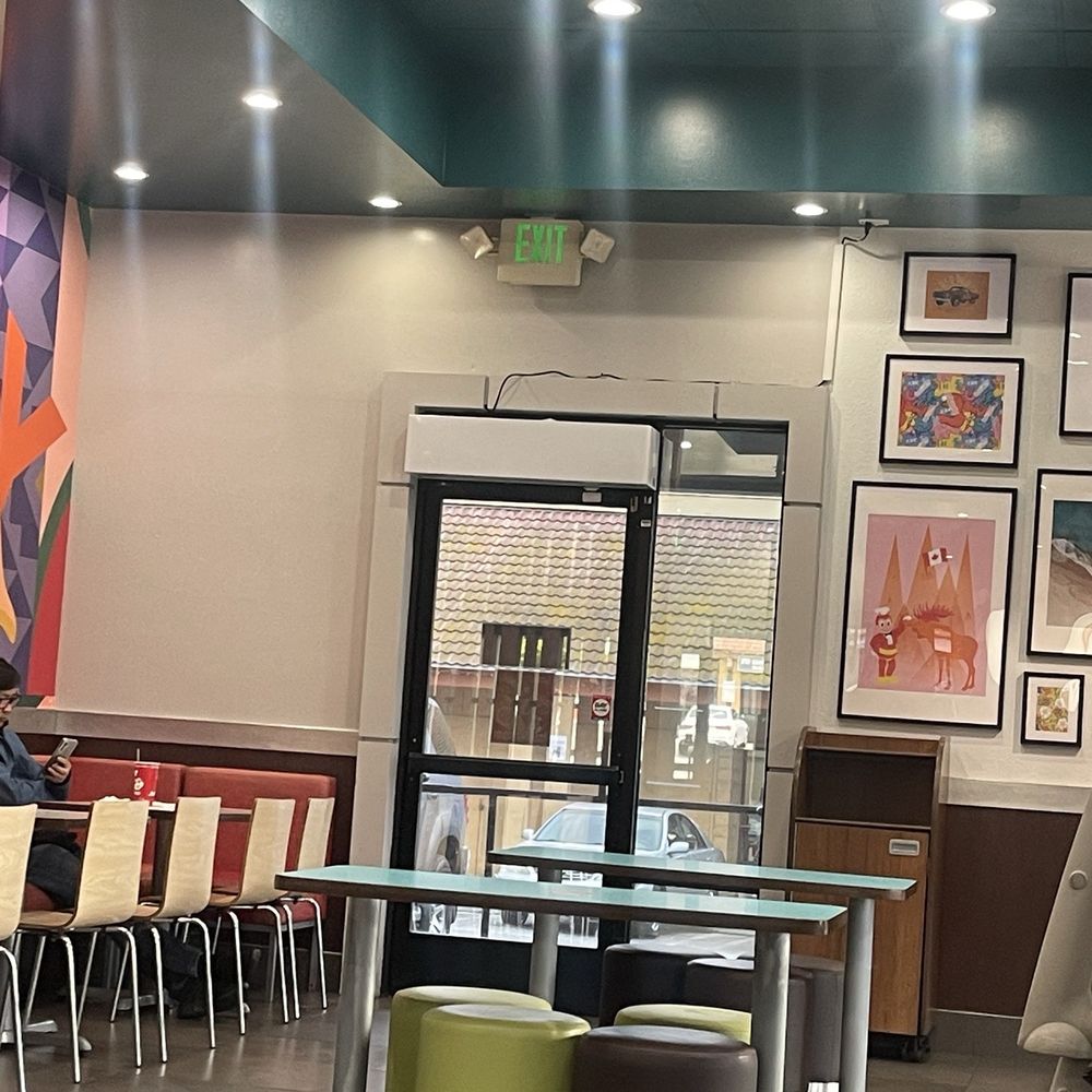 Jollibee - Dining - Filipino Near Me - West Covina, California Jollibee - Dining - Filipino Near Me - West Covina, California