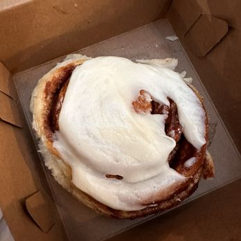 Cobs Bread - Cinnamon roll - Bakeries Near Me - North Vancouver, British Columbia Cobs Bread - Cinnamon roll - Bakeries Near Me - North Vancouver, British Columbia