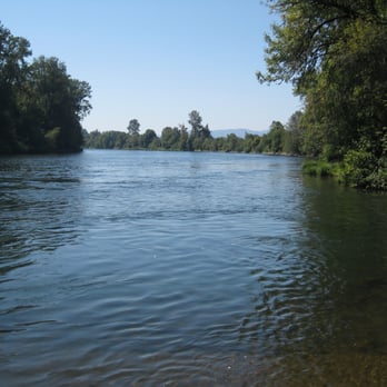 Hyak County Park - Looking upriver towards Corvallis. - Parks Near Me - Corvallis, Oregon