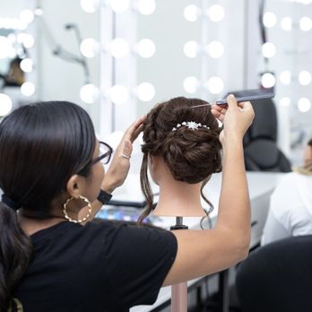 Boss Beauty Makeup Academy - Live demos - Cosmetology Schools Near Me - Dallas, Texas Boss Beauty Makeup Academy - Live demos - Cosmetology Schools Near Me - Dallas, Texas