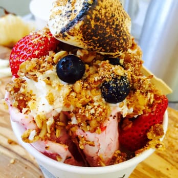 Roll'n Chill - Balsamic strawberry - Ice Cream & Frozen Yogurt Near Me - Brooklyn, New York Roll'n Chill - Balsamic strawberry - Ice Cream & Frozen Yogurt Near Me - Brooklyn, New York