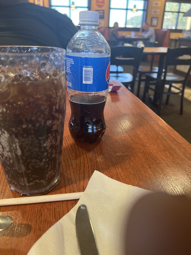 PIZZA HUT Updated October 2024 5960 Pensacola Blvd, Pensacola