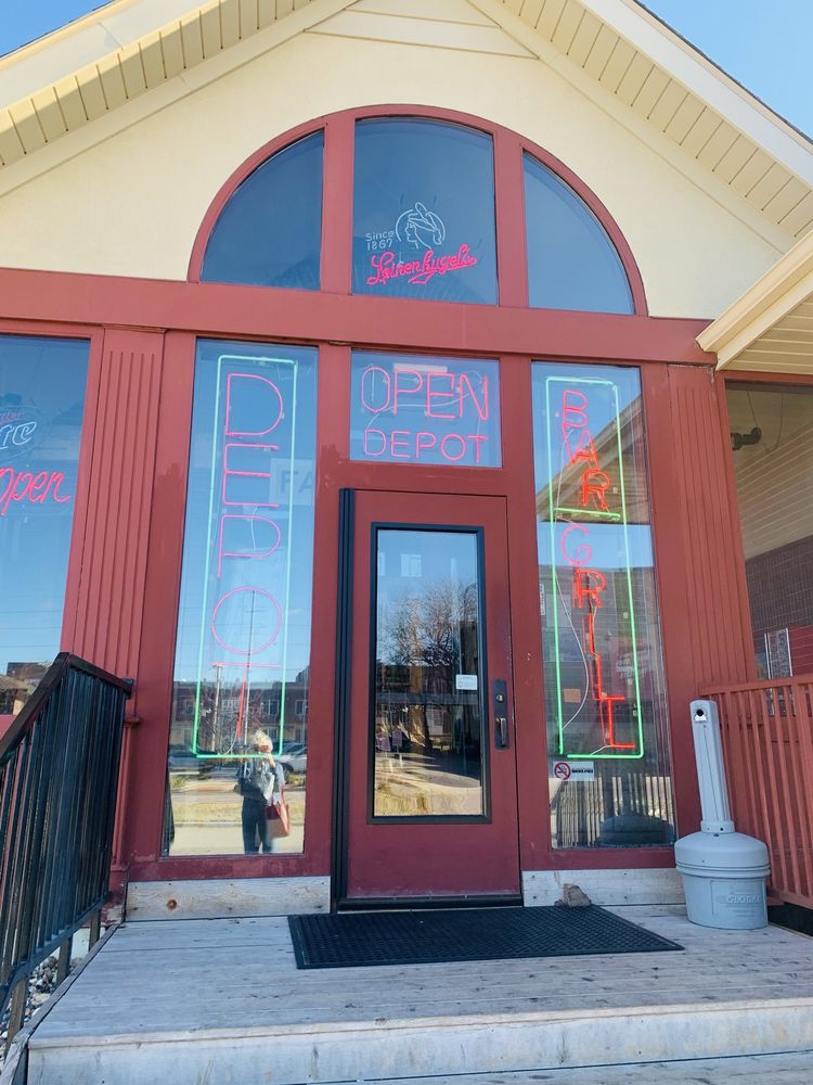 Depot Bar and Grill