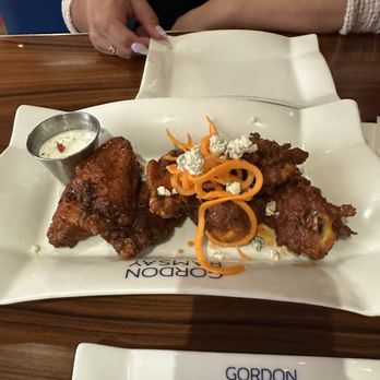 Gordon Ramsay Burger Las Vegas - HELL fire wings did not disappoint great Taste even better flavor wish I had more !! 9.2/10 - Burgers Near Me - Las Vegas, Nevada Gordon Ramsay Burger Las Vegas - HELL fire wings did not disappoint great Taste even better flavor wish I had more !! 9.2/10 - Burgers Near Me - Las Vegas, Nevada