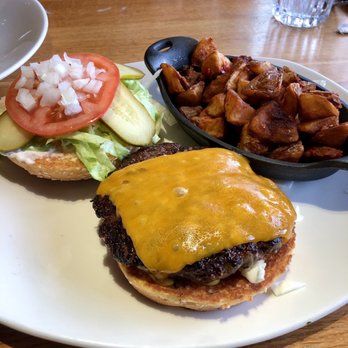 Northstar Cafe - Classic Cheeseburger - New American Near Me - Liberty Township, Ohio Northstar Cafe - Classic Cheeseburger - New American Near Me - Liberty Township, Ohio