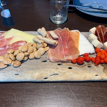 Dos Olivos Market - Charcuterie & Cheese - Specialty Food Near Me - Buda, Texas