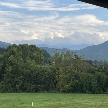 Bear Camp Cabin Rentals - Vacation Rentals Near Me - Pigeon Forge, Tennessee Bear Camp Cabin Rentals - Vacation Rentals Near Me - Pigeon Forge, Tennessee