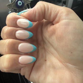 COCO Nail Bar Downers Grove - Nail Salons Near Me - Downers Grove, Illinois