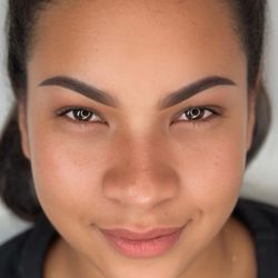 Maria Golden Symmetry - Soft, natural Powdered Brows that last--fuller, defined, and effortlessly beautiful every day with Golden Symmetry.
