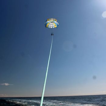 Parasail Catalina - This is about how high you get as pictured from the boat - Parasailing Near Me - Avalon, California Parasail Catalina - This is about how high you get as pictured from the boat - Parasailing Near Me - Avalon, California