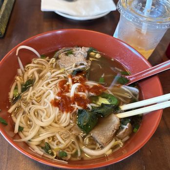 Rock N Rolls - Beef PHO - Vietnamese Near Me - Honolulu, Hawaii