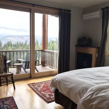 Sakura Ridge - Gorgeous views from the balcony and windows - Hotels Near Me - Hood River, Oregon