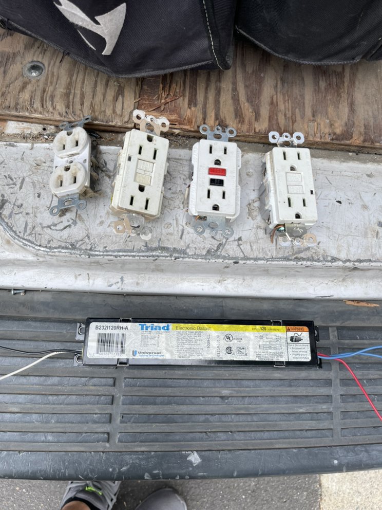 Slide of Bullz Eye Electrical