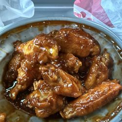 Pizza Hut - The Sweet Chili Wings from Pizza Hut