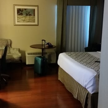 Clayton Plaza Hotel - Hotels Near Me - Clayton, Missouri