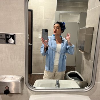 Sushi One Spot - Clean restroom they even have air freshener plug ins - Sushi Bars Near Me - Montclair, California Sushi One Spot - Clean restroom they even have air freshener plug ins - Sushi Bars Near Me - Montclair, California