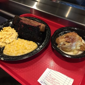 Killen's Barbecue - Beef Rib Plate with Mac and Cheese, Creamed Corn, and Bread Pudding - Barbeque Near Me - Pearland, Texas Killen's Barbecue - Beef Rib Plate with Mac and Cheese, Creamed Corn, and Bread Pudding - Barbeque Near Me - Pearland, Texas