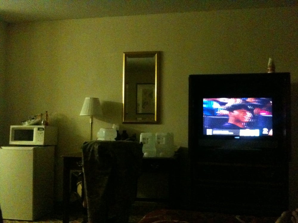 THE WEDGEWOOD MOTOR INN Updated September 2024 412 S Main St