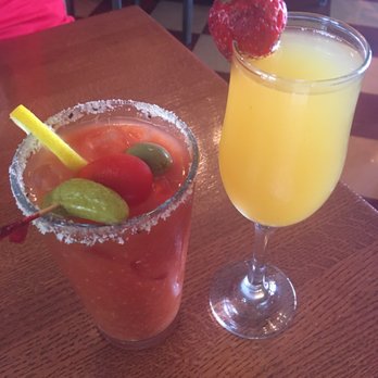 Applewood Eatery & Espresso Bar - Bloody Mary and Peach Bellini - New American Near Me - Escanaba, Michigan