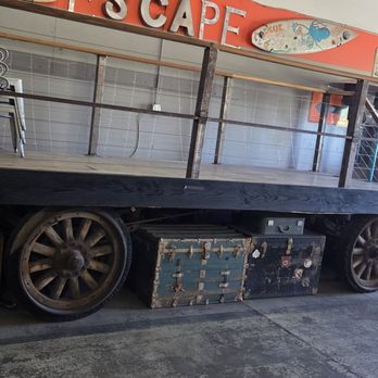 Escape Craft Brewery Barrel House - Breweries Near Me - Redlands, California