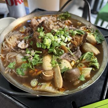 Gourmet Noodle Bowl - Beef stew hotpot - Chinese Near Me - Seattle, Washington Gourmet Noodle Bowl - Beef stew hotpot - Chinese Near Me - Seattle, Washington