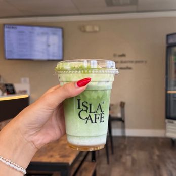 Isla Cafe - Marshmallow matcha - Cafes Near Me - Cutler Bay, Florida