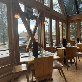 Jack Sprat - Great natural light - New American Near Me - Girdwood, Alaska