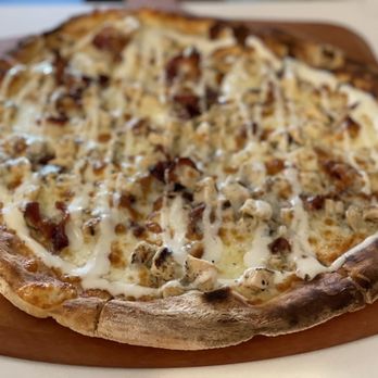 LaScala’s Fire - Chicken Bacon ranch pizza - Pizza Near Me - Villanova, Pennsylvania
