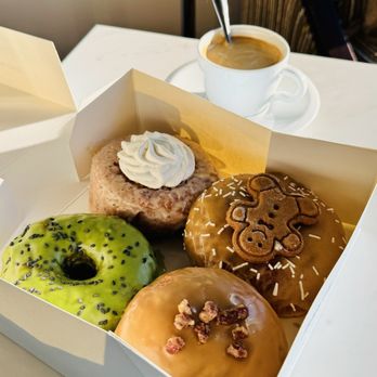La Beignerie - Donuts Near Me - Montreal, Quebec
