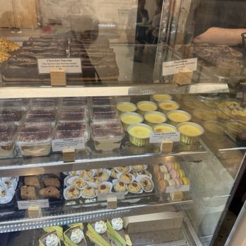 La Recette Patisserie - Pastry choices - Custom Cakes Near Me - Durham, North Carolina La Recette Patisserie - Pastry choices - Custom Cakes Near Me - Durham, North Carolina