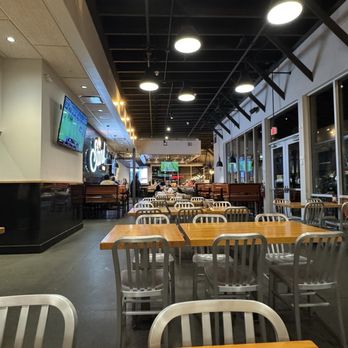 The Stand - Interior - New American Near Me - Santa Clara, California The Stand - Interior - New American Near Me - Santa Clara, California