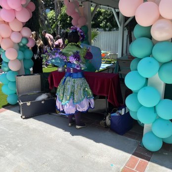Happily Ever Laughter - Party Characters Near Me Happily Ever Laughter - Party Characters Near Me