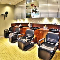 Philip Johnson Salon and Spa - Shampoo Area
