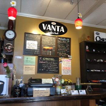 Vanta Cafe - Cozy and clean interior - Breakfast & Brunch Near Me - Wailuku, Hawaii