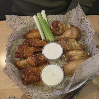 Hi Wings - Naked lemon pepper and sweet and spicy. - Chicken Wings Near Me - Austin, Texas