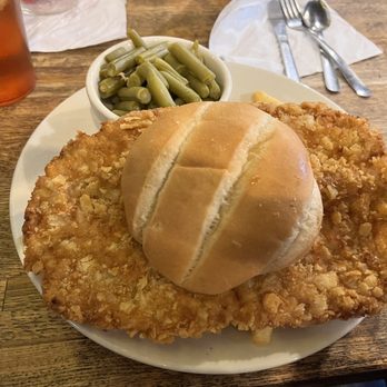 White Oak Grill - a fried chicken sandwich and green beans - Breakfast & Brunch Near Me - Exline, Iowa