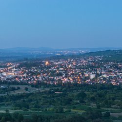 Bismarckturm - Abendlicher Blick auf Ingelheim