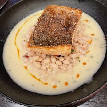 Hell's Kitchen - I got the salmon with white beans. It's just basic, this restaurant is for flossing and showing off. Nothing special - Cocktail Bars Near Me - Funner, California