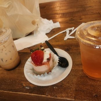 Mozart Bakery - Peach Tea, Hazelnut coffee, Mousse - Bakeries Near Me - Carrollton, Texas Mozart Bakery - Peach Tea, Hazelnut coffee, Mousse - Bakeries Near Me - Carrollton, Texas